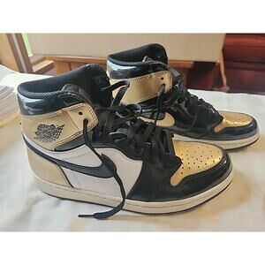 Nike Air Jordan High Top Shoe sz 10.5 2017 Gold Black White 861428-007